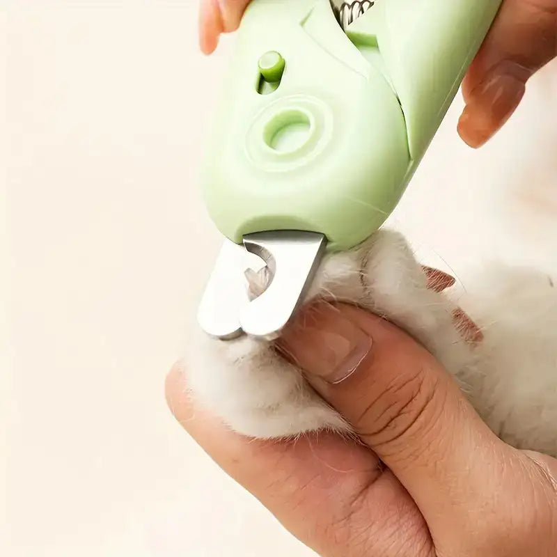 CORTAÚÑAS CON LUZ LED PARA MASCOTAS 🐾